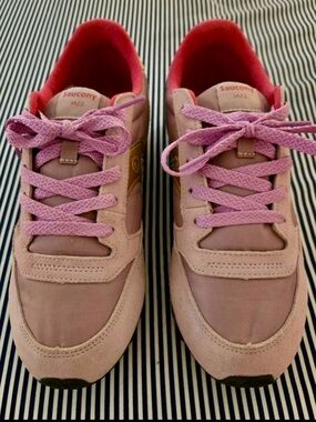 Saucony Pink and Light Purple Jazz Athletic Shoes